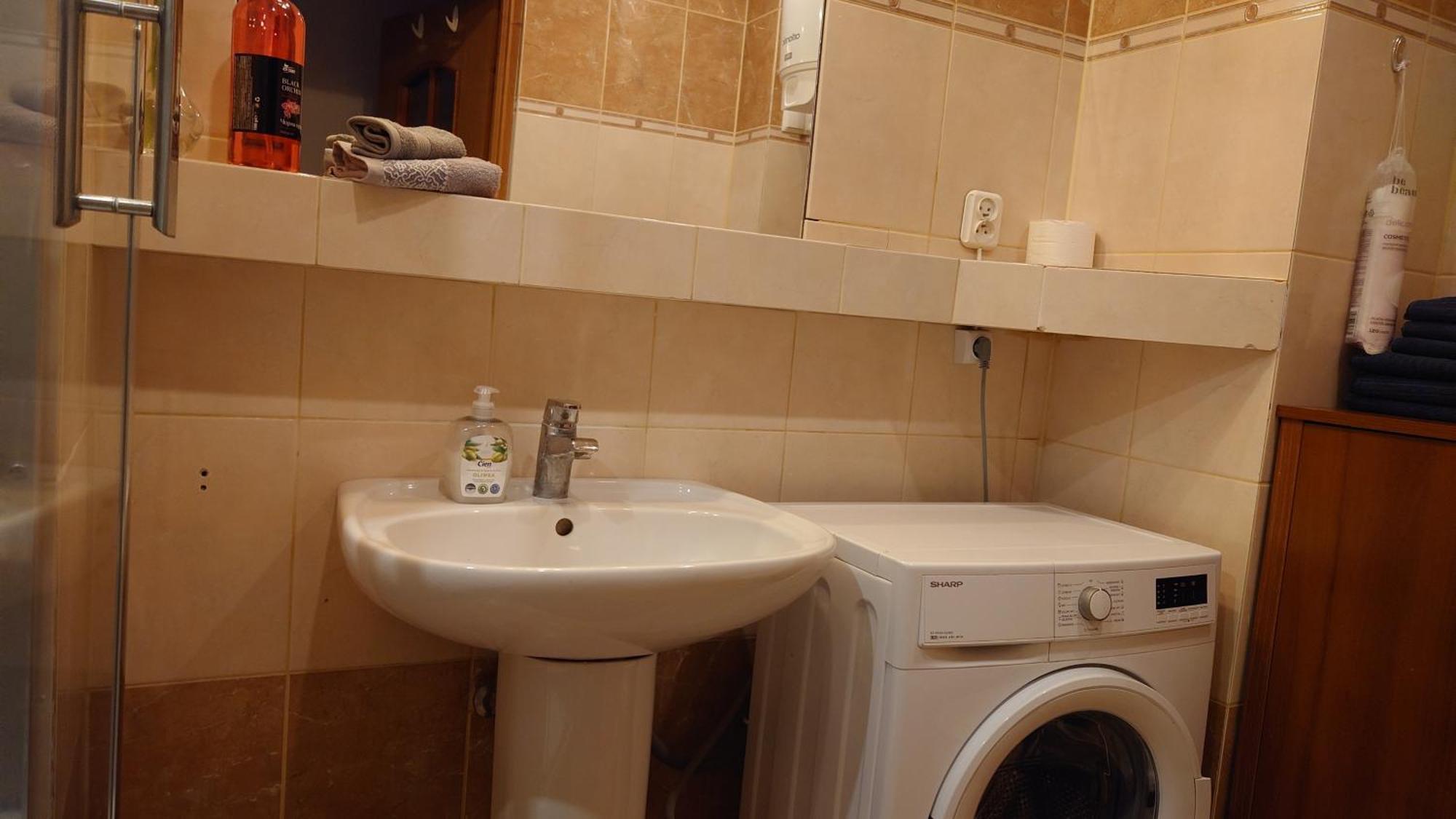 Apartamenty Nad Stonehenge Dąbrowa Górnicza Oda fotoğraf