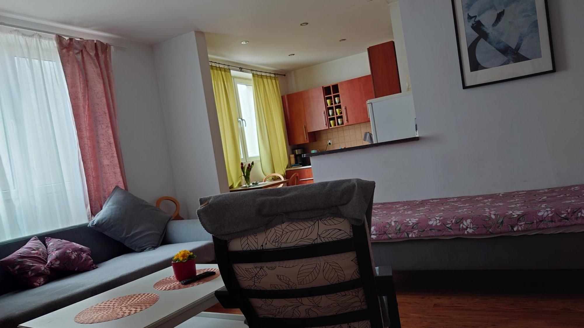 Apartamenty Nad Stonehenge Dąbrowa Górnicza Dış mekan fotoğraf